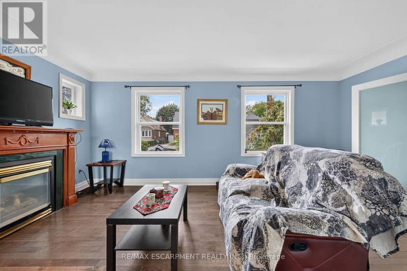 111 Kenilworth Avenue S — photo 17 of 40