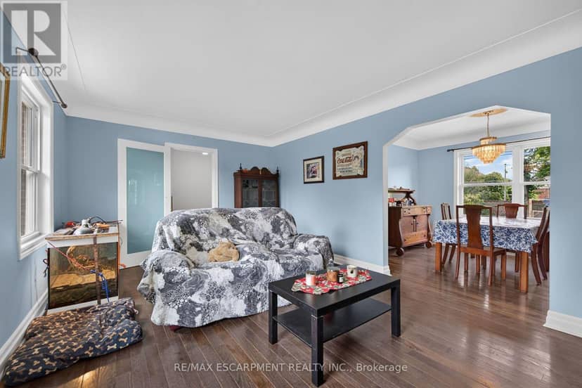111 Kenilworth Avenue S — photo 18 of 40