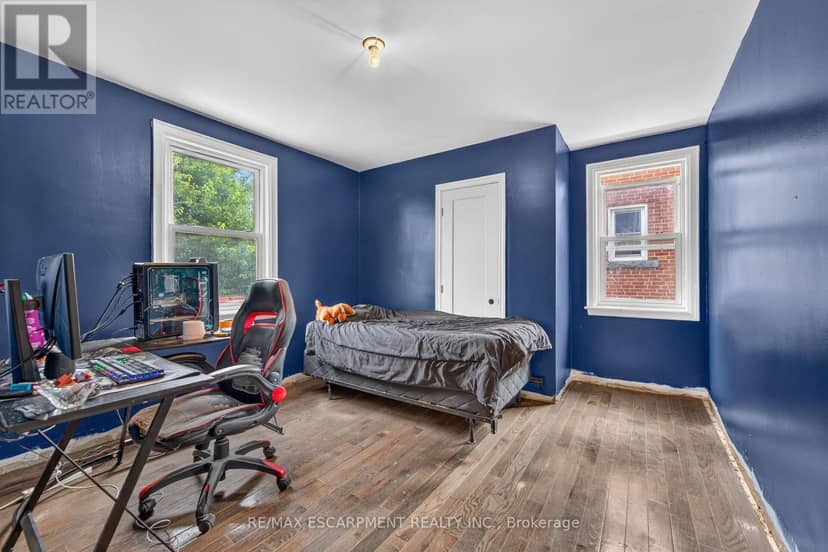 111 Kenilworth Avenue S — photo 24 of 40