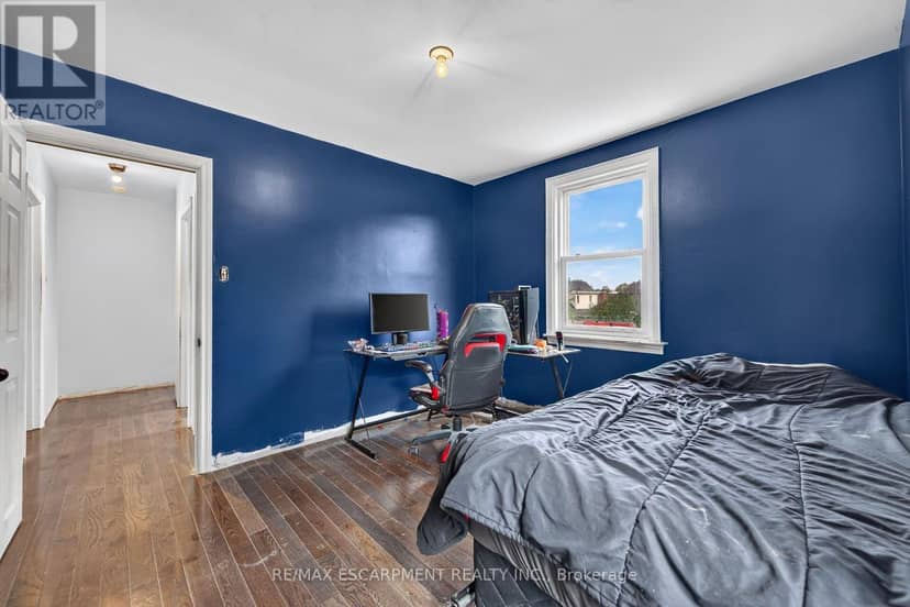 111 Kenilworth Avenue S — photo 25 of 40