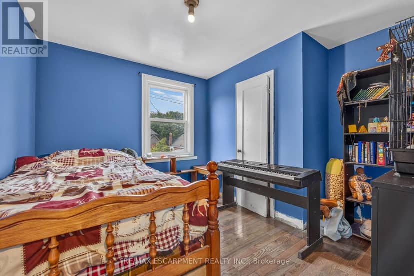 111 Kenilworth Avenue S — photo 26 of 40