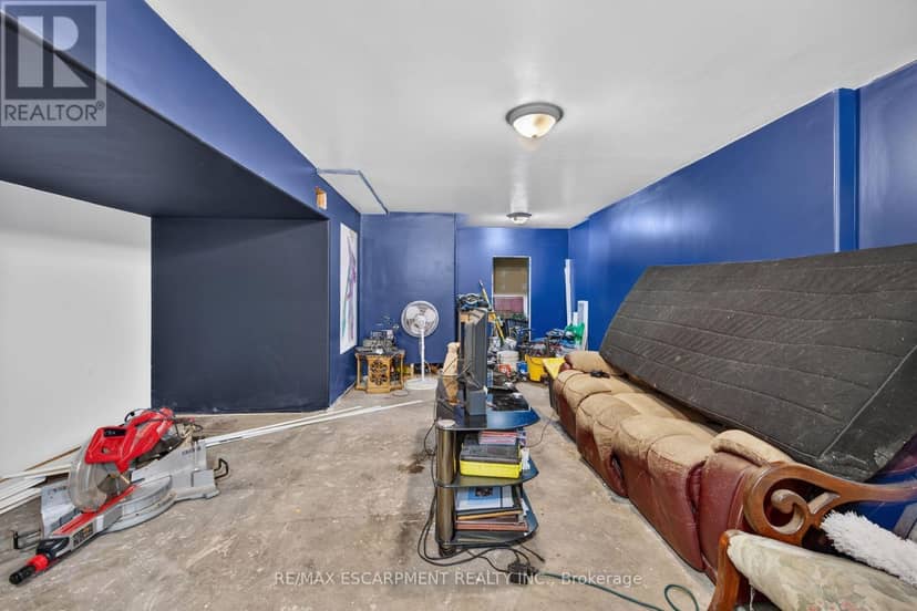 111 Kenilworth Avenue S — photo 28 of 40
