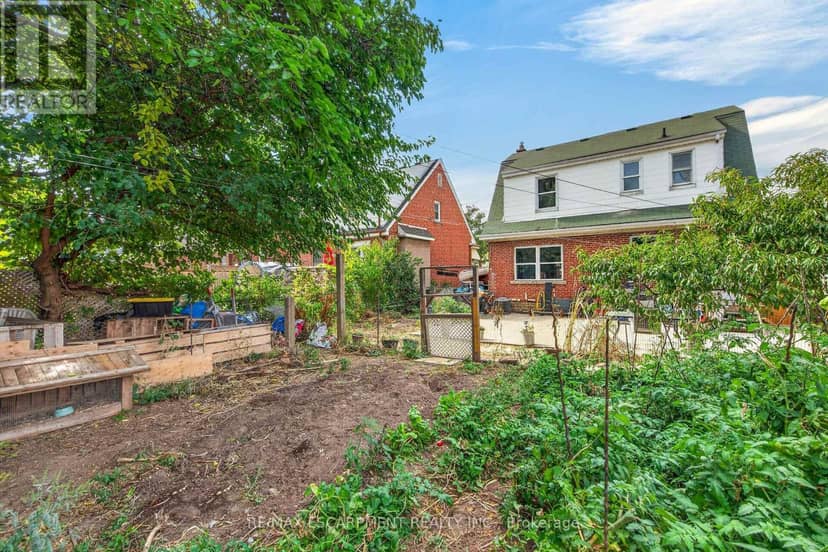 111 Kenilworth Avenue S — photo 36 of 40