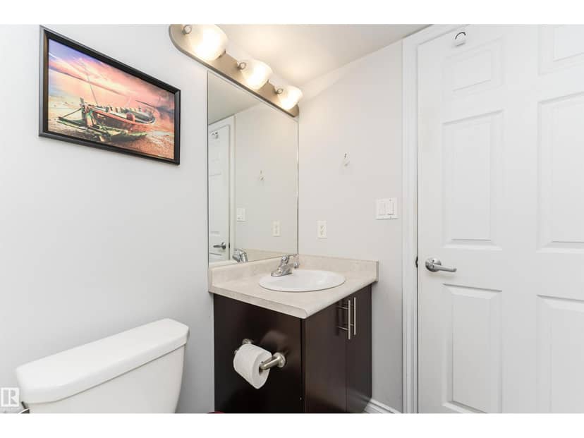 #107 10118 106 AV NW — photo 16 of 40