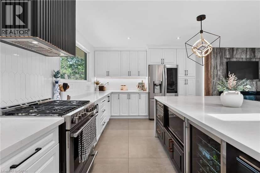 9 LESLIE Drive — photo 16 of 40