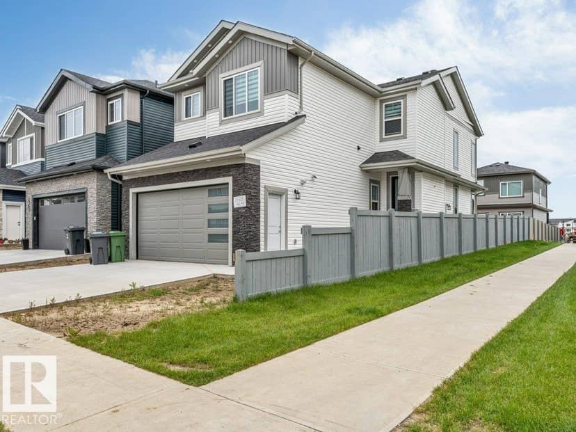 3525 42 Ave Av, Beaumont, photo 3