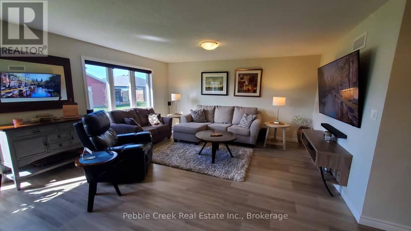 83 Huron Heights Drive — photo 6 of 13