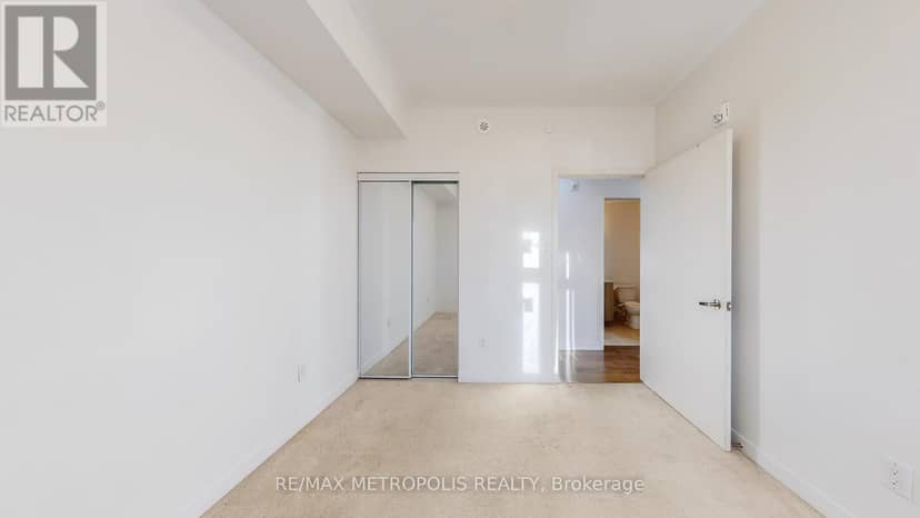 310 - 20 Orchid Place Drive — photo 14 of 31
