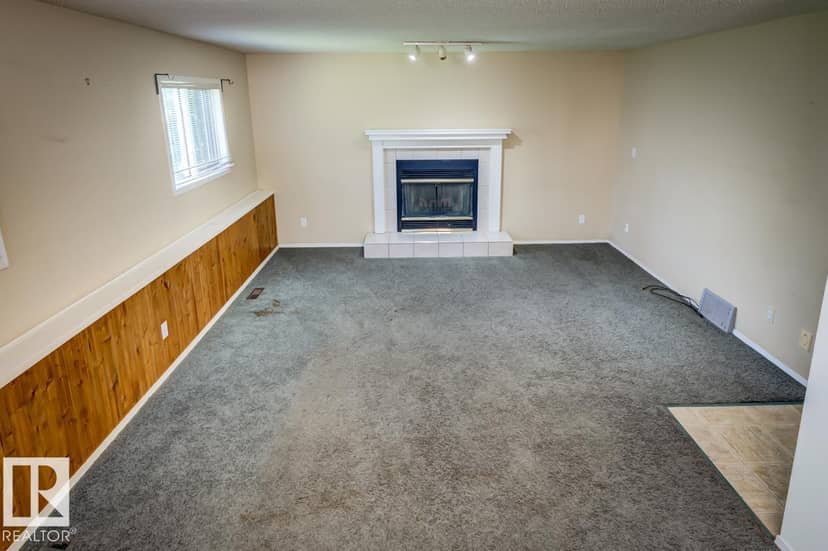 3908 28 AV NW — photo 35 of 40