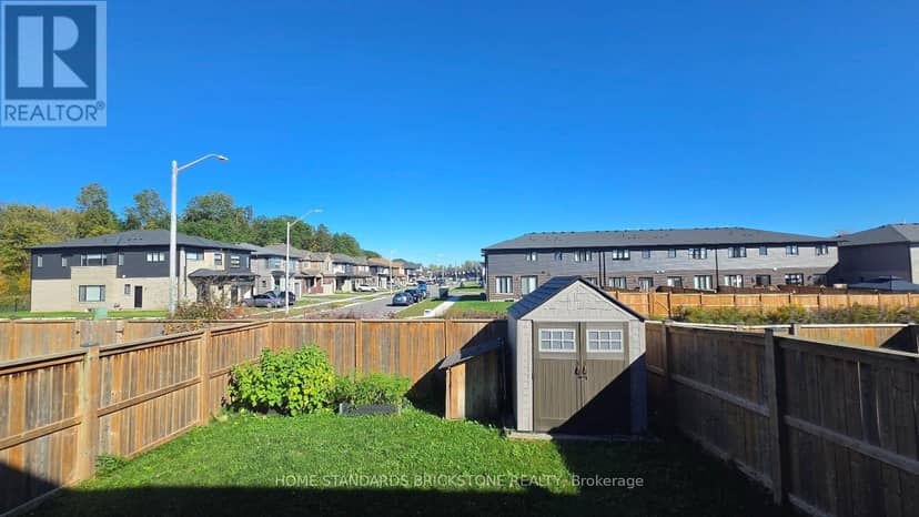 53 Lamb Crescent — photo 14 of 16
