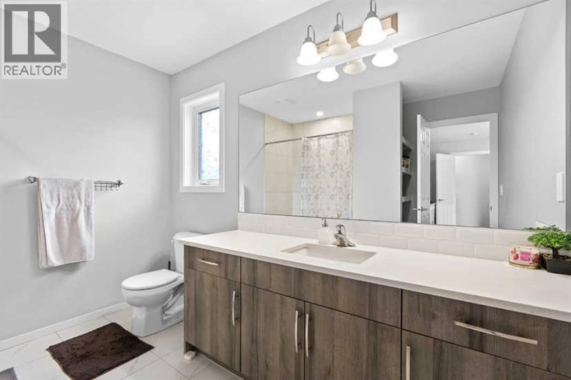 129 Yorkville Avenue SW — photo 19 of 29