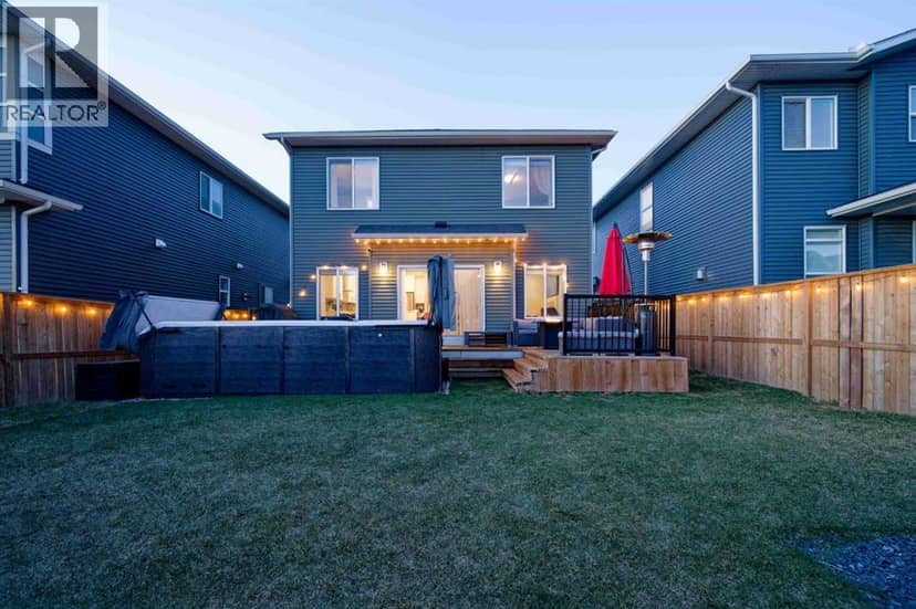 1595 Baywater Street SW, Airdrie, photo 3