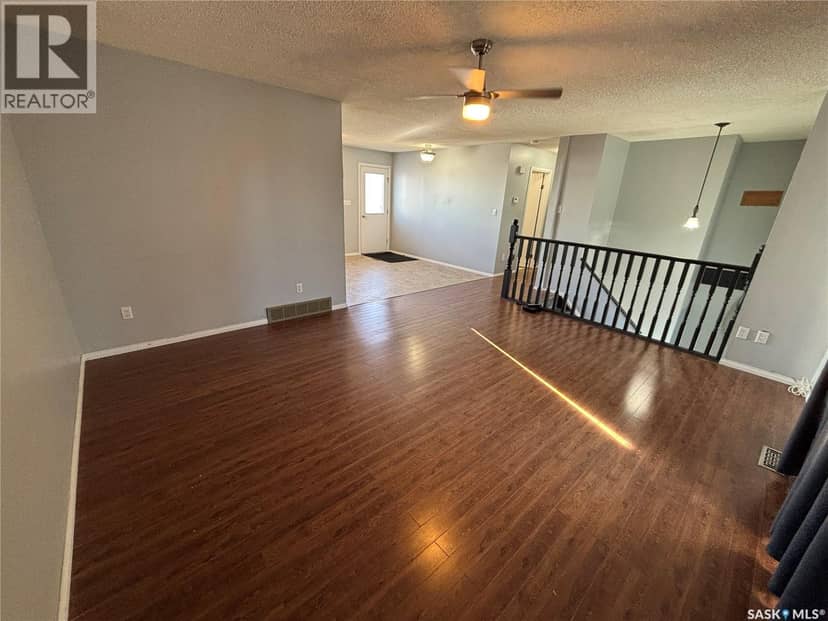 242 Lendrum STREET — photo 12 of 40