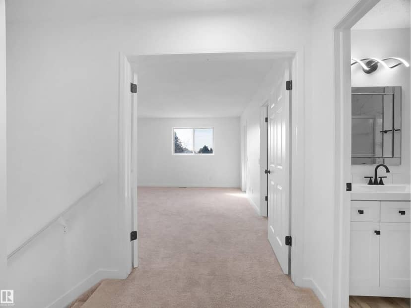 4103 28 AV NW — photo 25 of 40