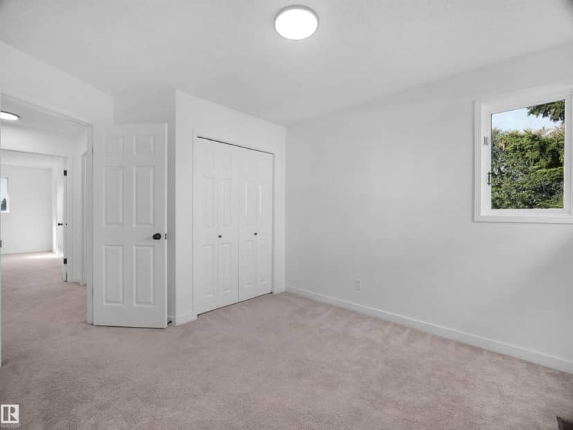 4103 28 AV NW — photo 37 of 40