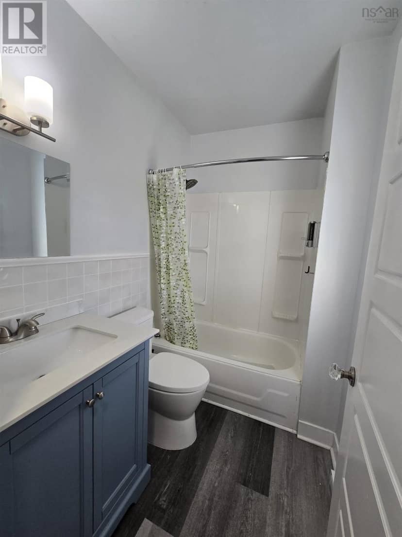 66 Oak Street — photo 15 of 39