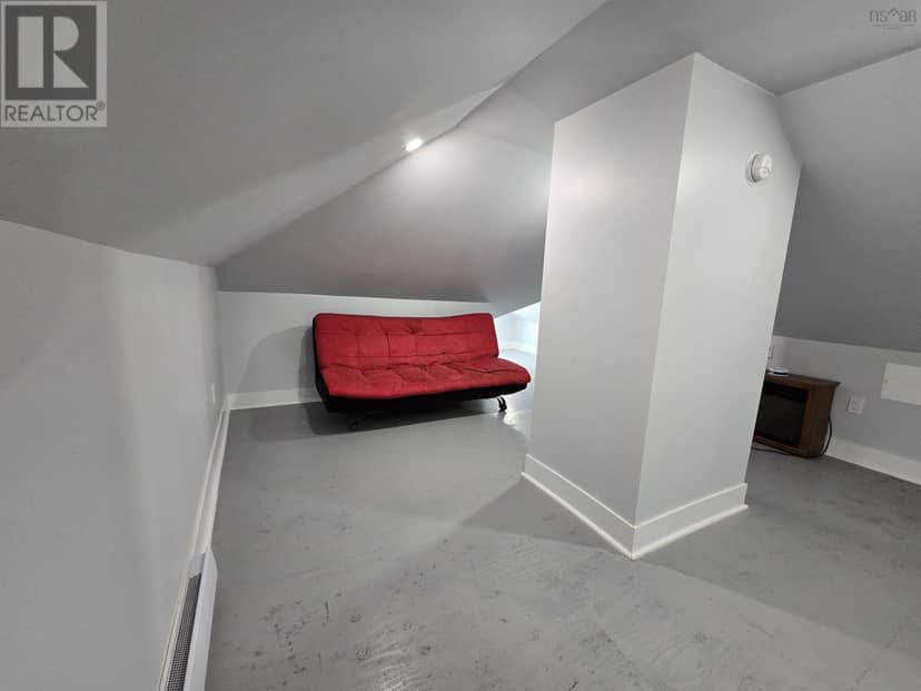66 Oak Street — photo 19 of 39