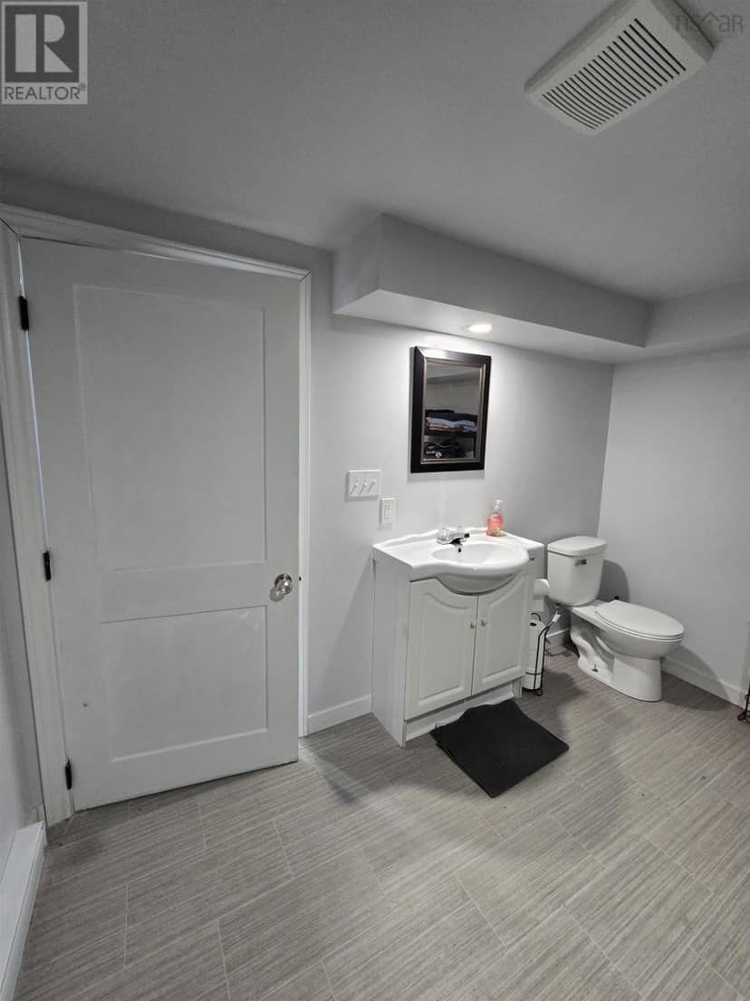 66 Oak Street — photo 37 of 39