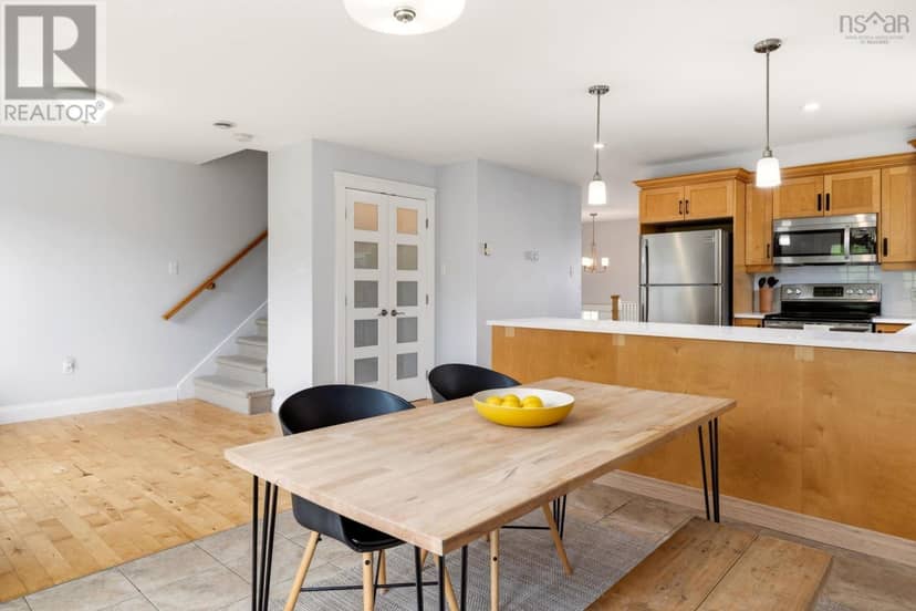 84 Darlington Drive — photo 10 of 32