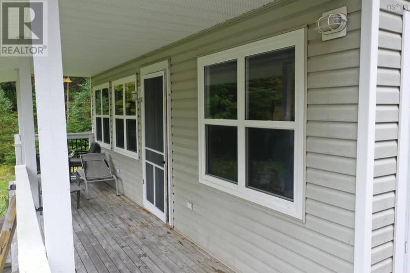 27 Orchard Lane — photo 12 of 26