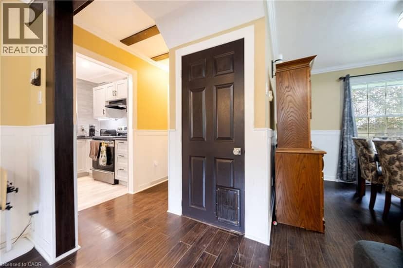 102 STEWART Avenue — photo 20 of 38