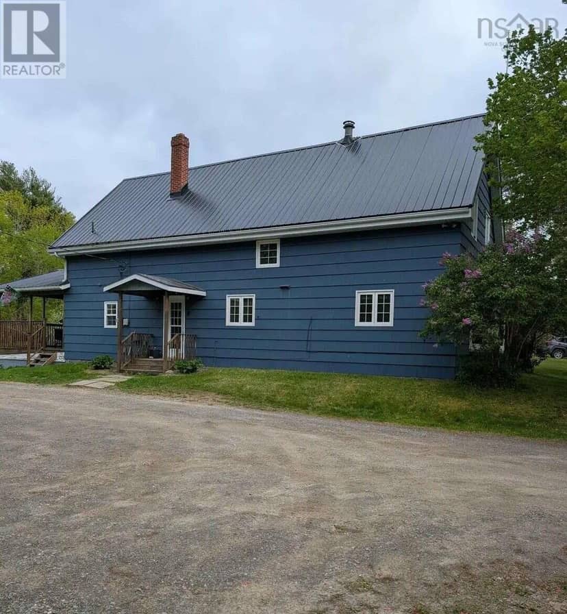 8178 Nova Scotia Trunk 8, South Brookfield, photo 3