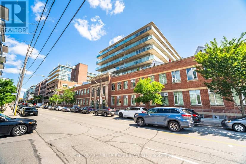 123 - 201 Carlaw Avenue — photo 23 of 40