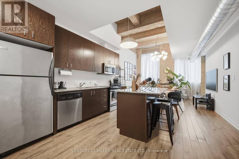 123 - 201 Carlaw Avenue — photo 3 of 40