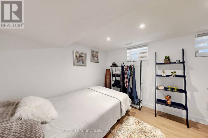 676 Vaughan Road — photo 36 of 40