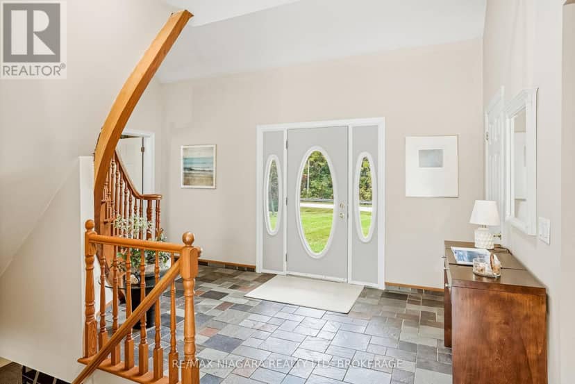 6585 Steele Street — photo 11 of 40