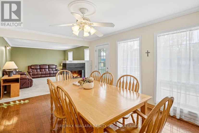 6585 Steele Street — photo 14 of 40