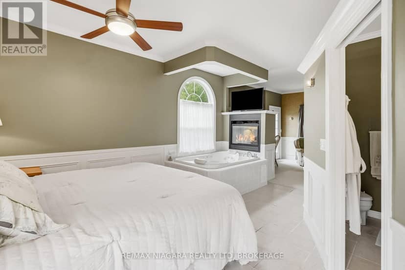 6585 Steele Street — photo 18 of 40