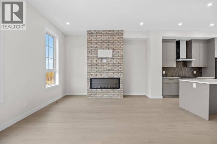 124 Greenwich Drive NW — photo 16 of 40