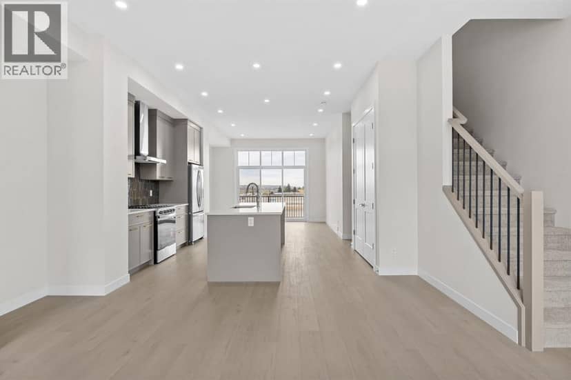 124 Greenwich Drive NW — photo 19 of 40
