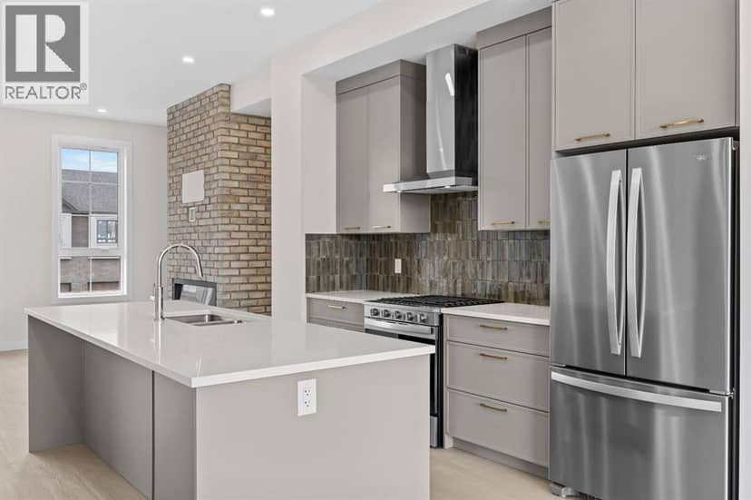 124 Greenwich Drive NW — photo 9 of 40