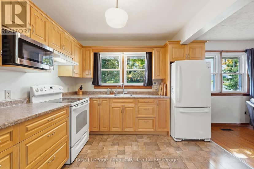 470 Dublin Street — photo 11 of 40