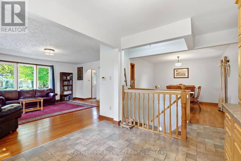 470 Dublin Street — photo 9 of 40