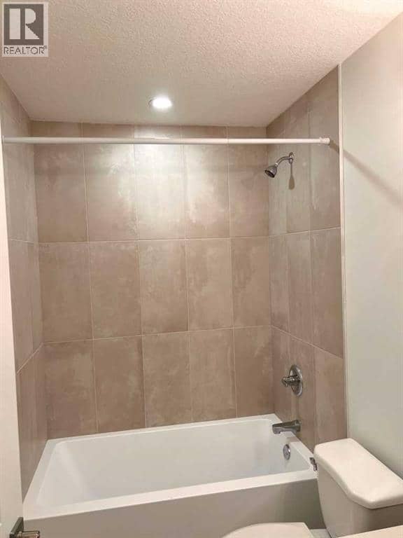 902, 33 Merganser Drive W — photo 37 of 39