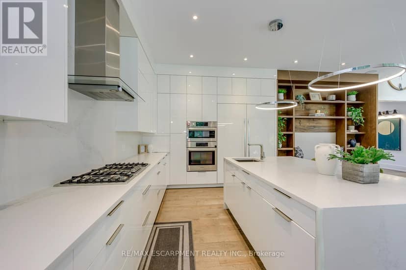 2104 Devon Road — photo 12 of 40