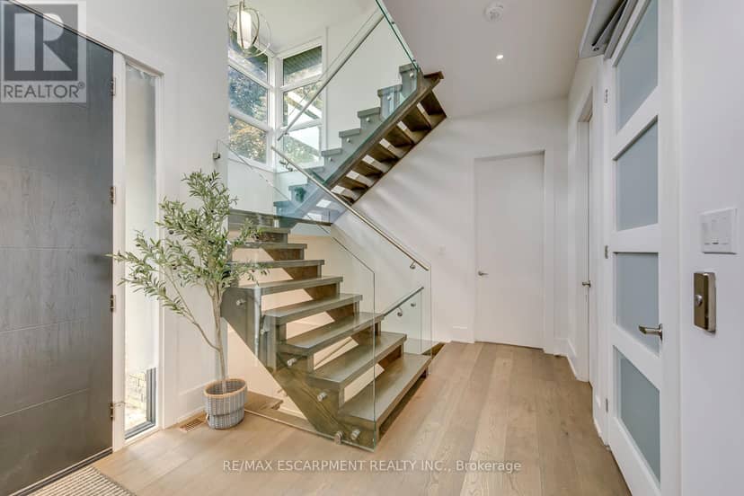 2104 Devon Road — photo 22 of 40