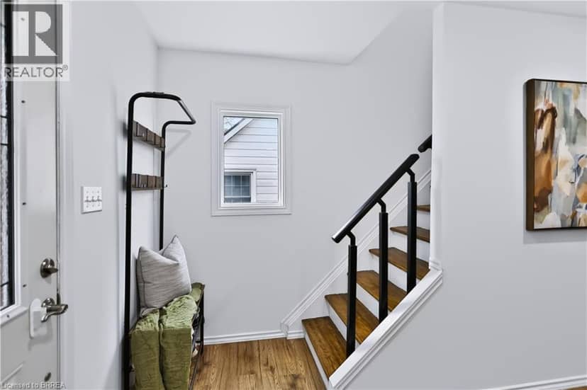 11 SUSSEX Avenue — photo 11 of 40