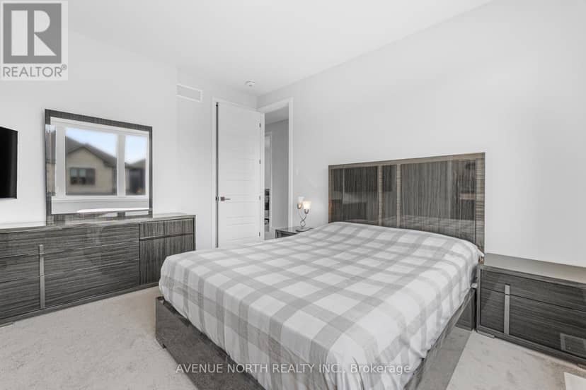 118 Green Ash Avenue — photo 24 of 34