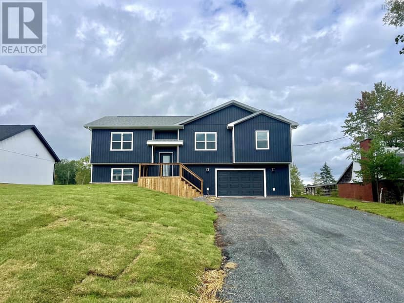 28 Centennial Drive — photo 1 of 40