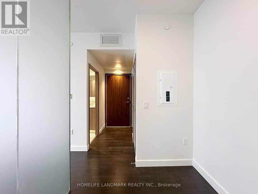 801 - 95 McMahon Drive — photo 7 of 40