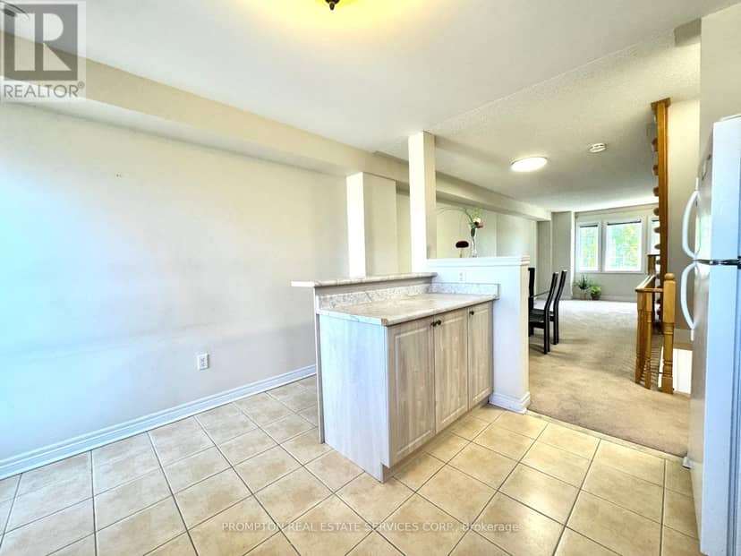 2516 Bur Oak Avenue, Markham, photo 5