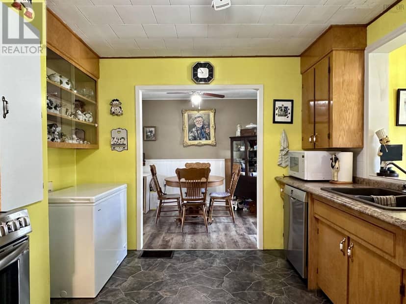 385 Brighton Road — photo 10 of 40