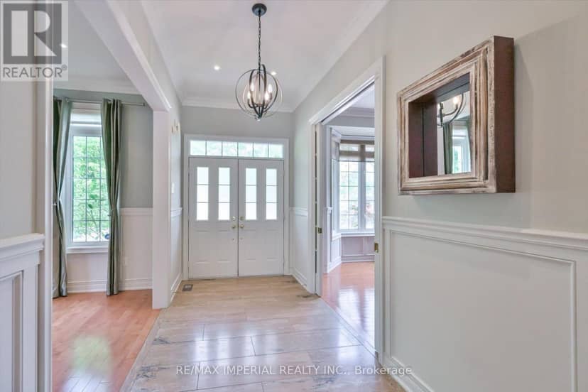 11 Candlelight Drive, Richmond Hill, photo 2