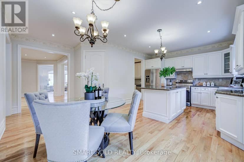 25 Oak Avenue — photo 15 of 40