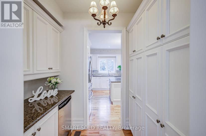 25 Oak Avenue — photo 18 of 40