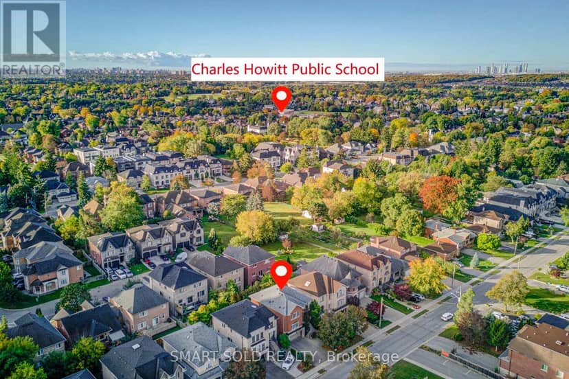25 Oak Avenue, Richmond Hill, photo 3